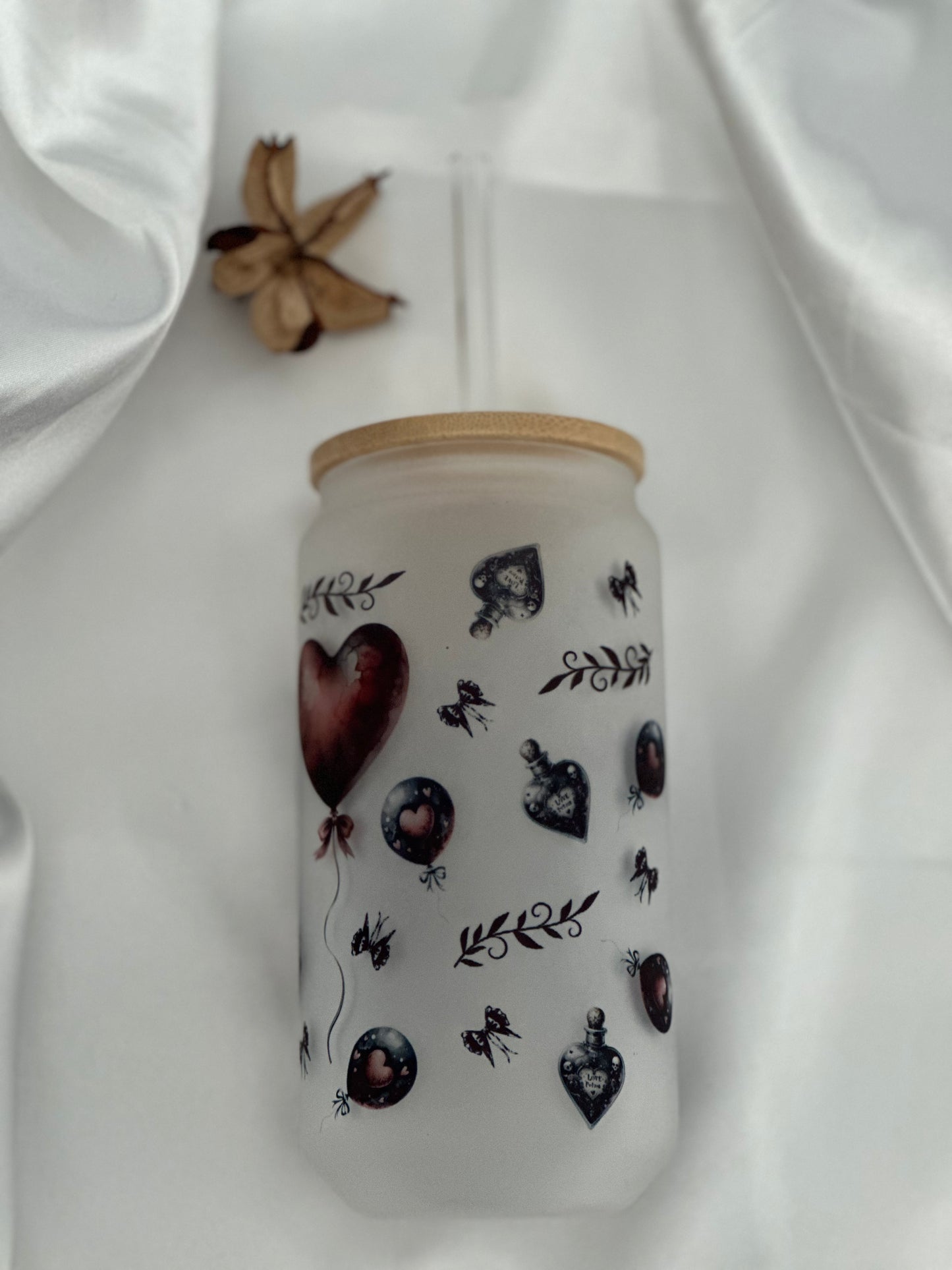 Girl With Heart Balloon 18oz. Glass Cup