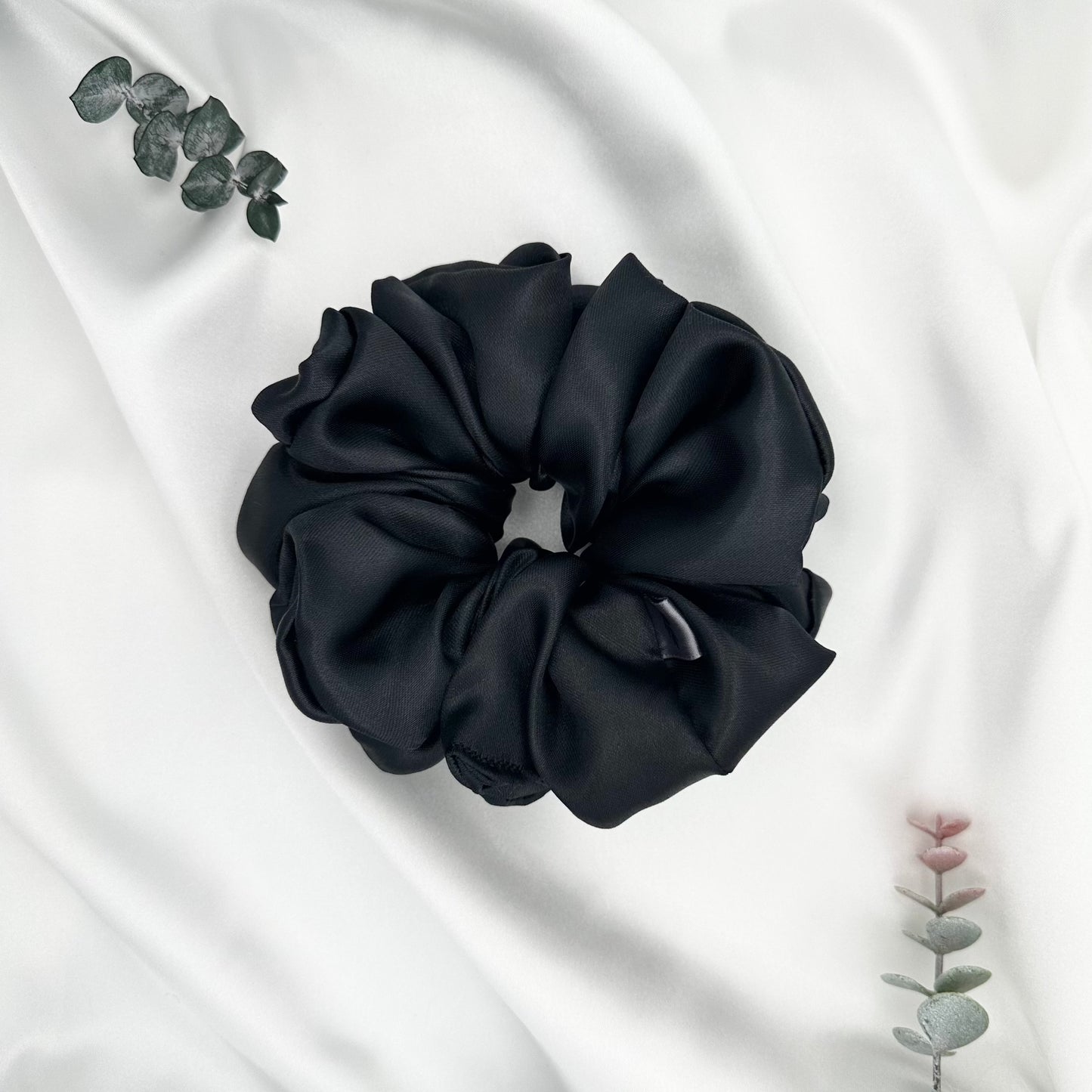 Raven XL Scrunchie