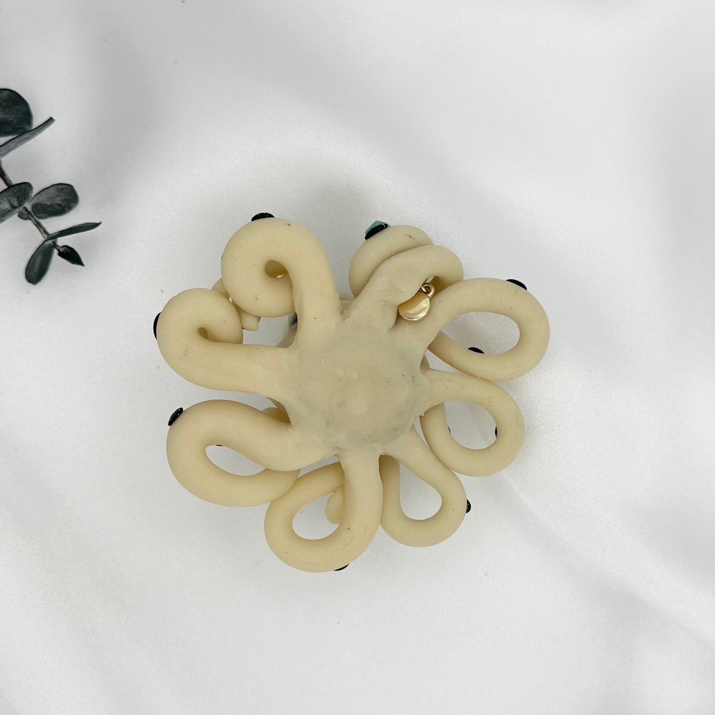 Mischievous Octopus Desk Pet Glow in Dark with Black Suckers